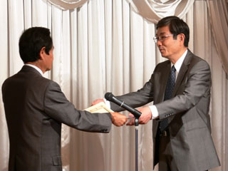 功績賞 増田博之氏