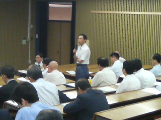 池田副委員長(座長)の概要説明