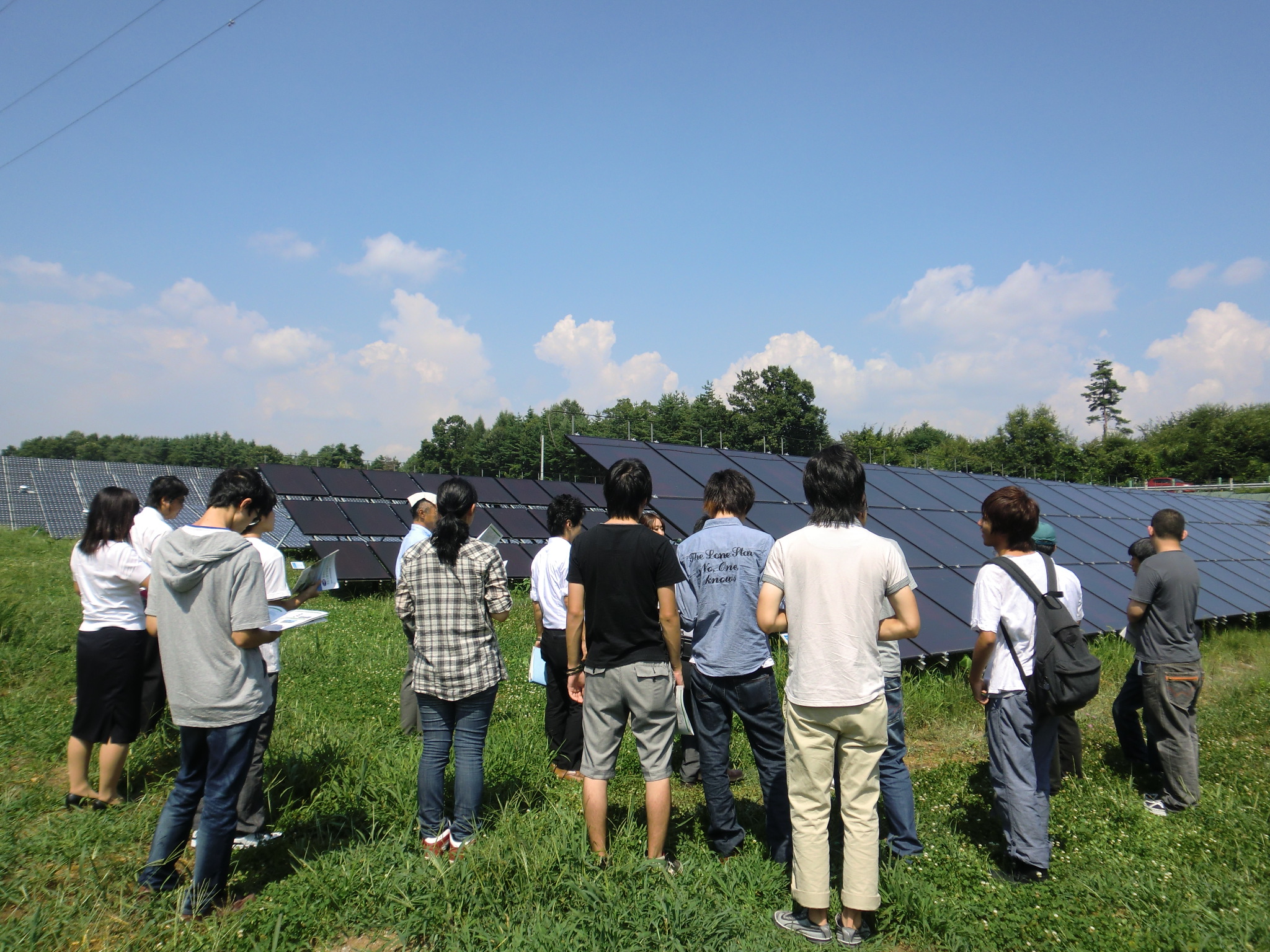 太陽電池パネルの見学